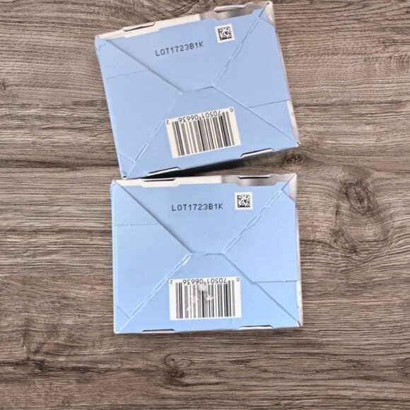 New NEUTROGENA Reusable Gentle Foaming Facial Cleanser Bottle Concentrate Refill - Picture 4 of 7